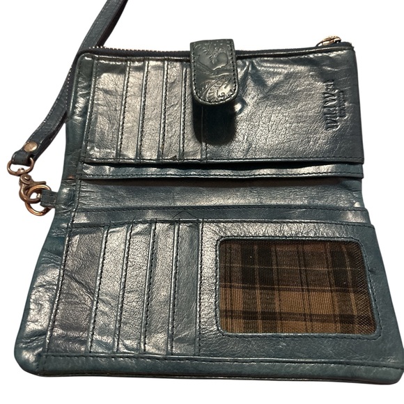 WILD WEST Los Angeles Tooled Genuine Leather Flat Embossed Teal  Wristlet - Picture 3 of 5